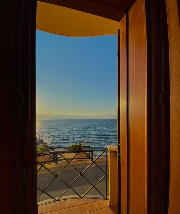 Hotel La Lampara Reggio di Calabria Buitenkant foto
