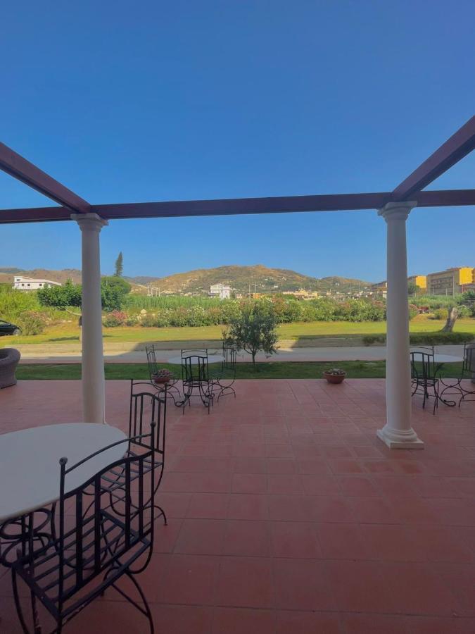 Hotel La Lampara Reggio di Calabria Buitenkant foto