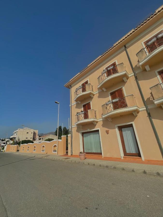 Hotel La Lampara Reggio di Calabria Buitenkant foto