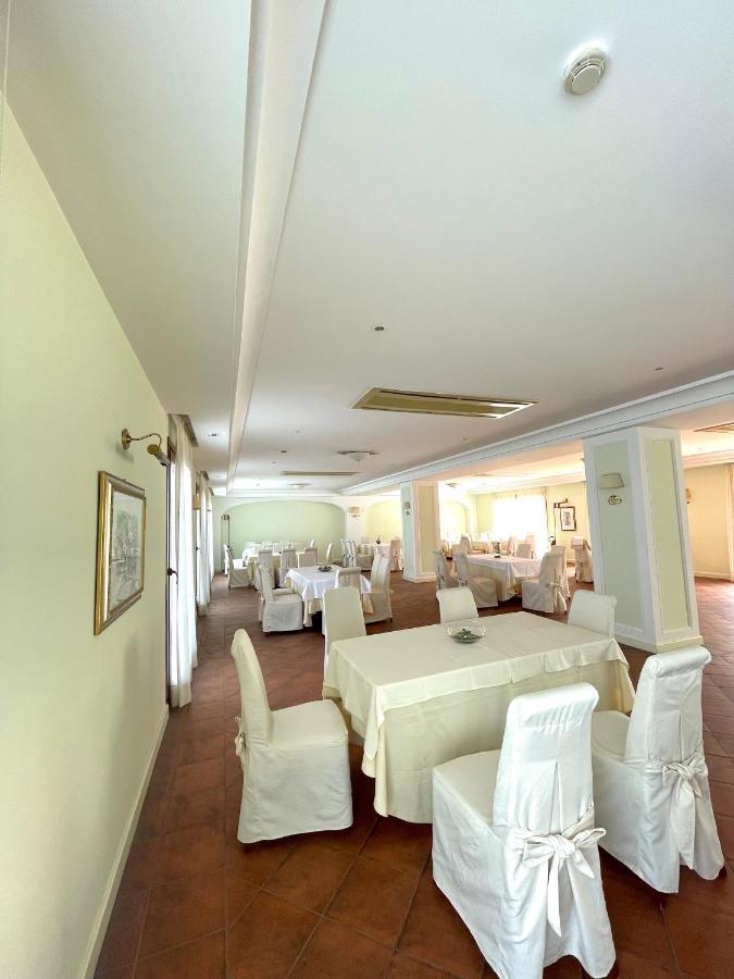 Hotel La Lampara Reggio di Calabria Buitenkant foto
