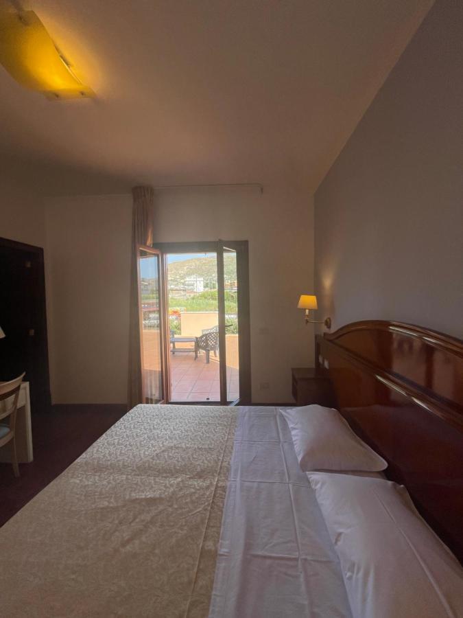Hotel La Lampara Reggio di Calabria Buitenkant foto