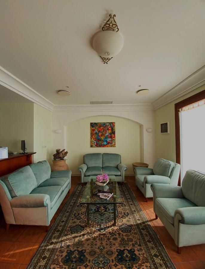 Hotel La Lampara Reggio di Calabria Buitenkant foto
