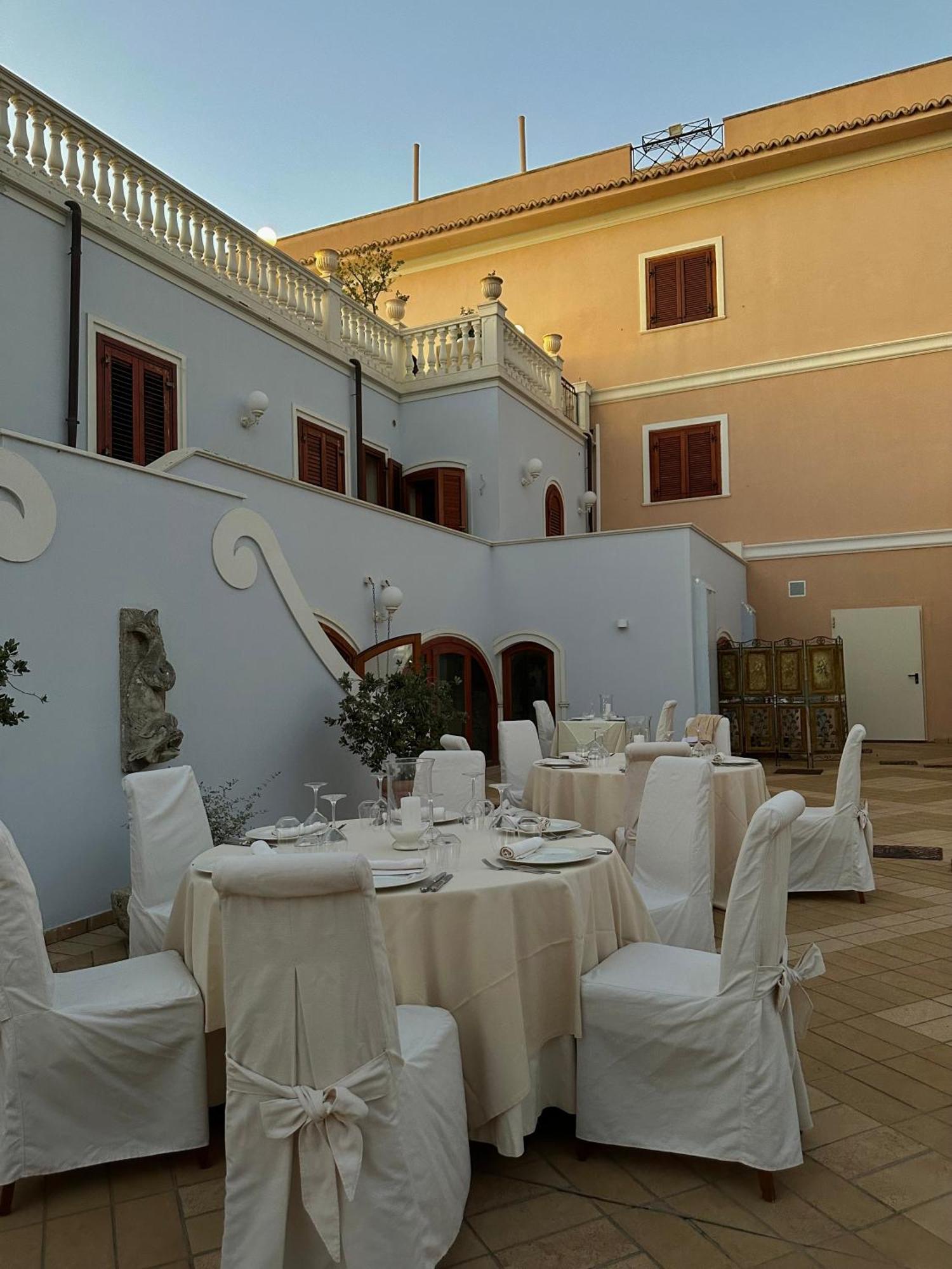 Hotel La Lampara Reggio di Calabria Buitenkant foto